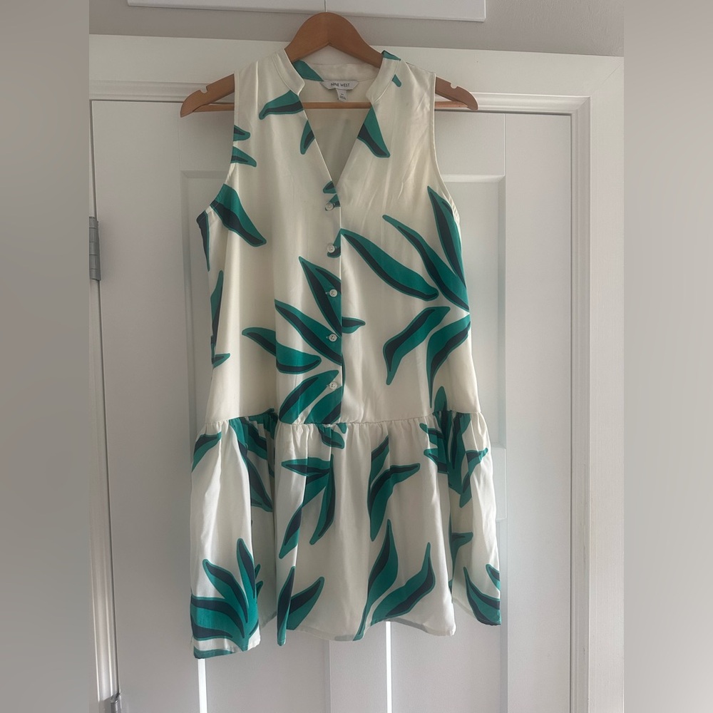 Print Button Front Ruffle Hem Dress - Picture 5 of 11